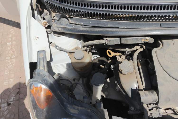 Used BYD F0 2015 1.0L AMT XuanKu Model Engine Bay Right