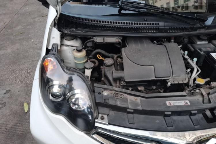 Used BYD F0 2015 1.0L AMT XuanKu Model Engine Bay Right