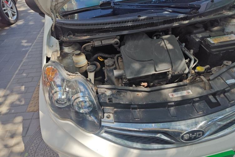 Used BYD F0 2015 1.0L AMT XuanKu Model Engine Bay Right
