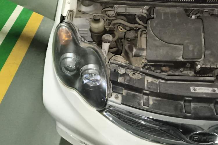 Used BYD F0 2015 1.0L AMT XuanKu Model Engine Bay Right