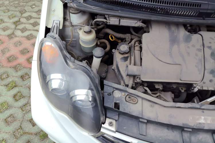 Used BYD F0 2015 1.0L AMT XuanKu Model Engine Bay Right