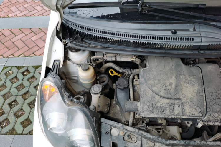 Used BYD F0 2015 1.0L AMT XuanKu Model Engine Bay Right