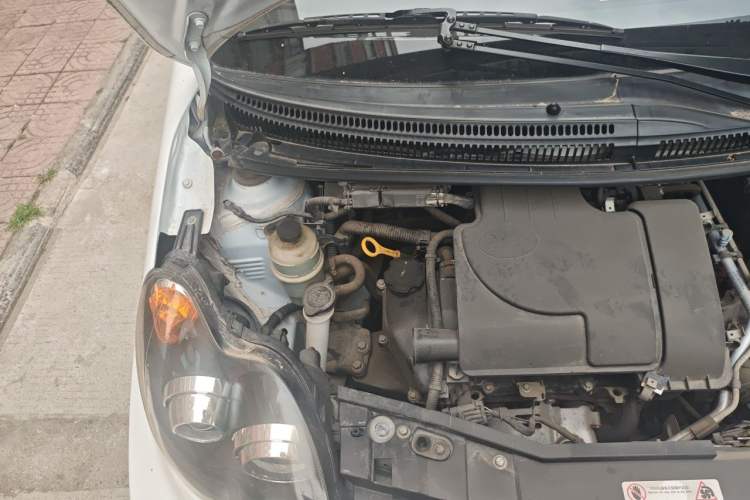 Used BYD F0 2015 1.0L AMT XuanKu Model Engine Bay Right