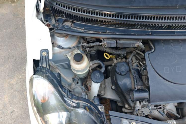 Used BYD F0 2015 1.0L AMT XuanKu Model Engine Bay Right