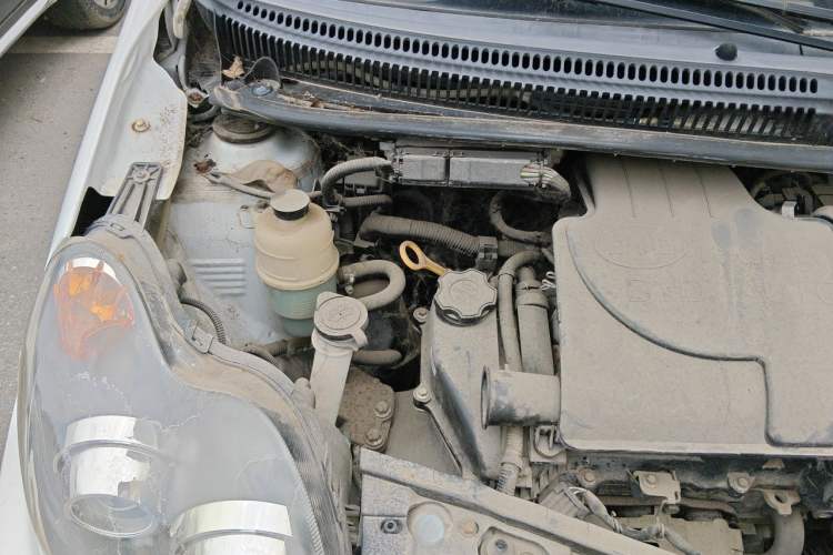 Used BYD F0 2015 1.0L AMT XuanKu Model Engine Bay Right