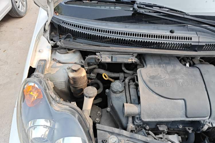 Used BYD F0 2015 1.0L AMT XuanKu Model Engine Bay Right