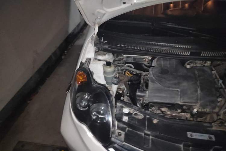 Used BYD F0 2015 1.0L AMT XuanKu Model Engine Bay Right