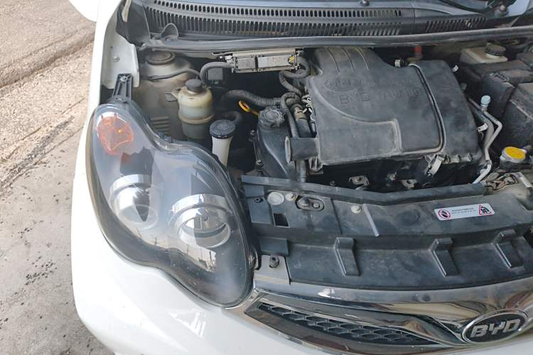 Used BYD F0 2015 1.0L AMT XuanKu Model Engine Bay Right