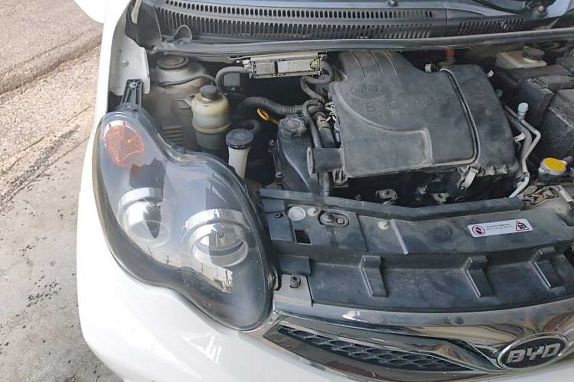 Used BYD F0 2015 1.0L AMT XuanKu Model Engine Bay Right
