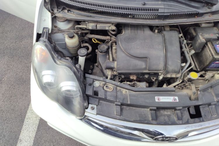 Used BYD F0 2015 1.0L AMT XuanKu Model Engine Bay Right