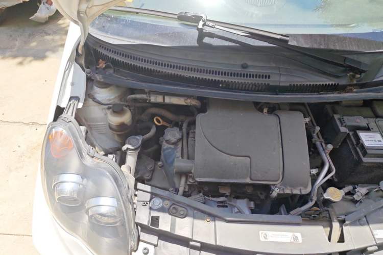 Used BYD F0 2015 1.0L AMT XuanKu Model Engine Bay Right