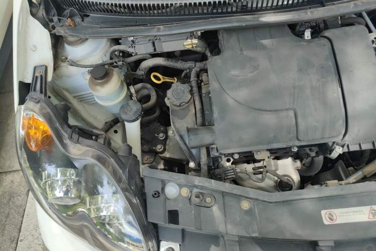 Used BYD F0 2015 1.0L AMT XuanKu Model Engine Bay Right