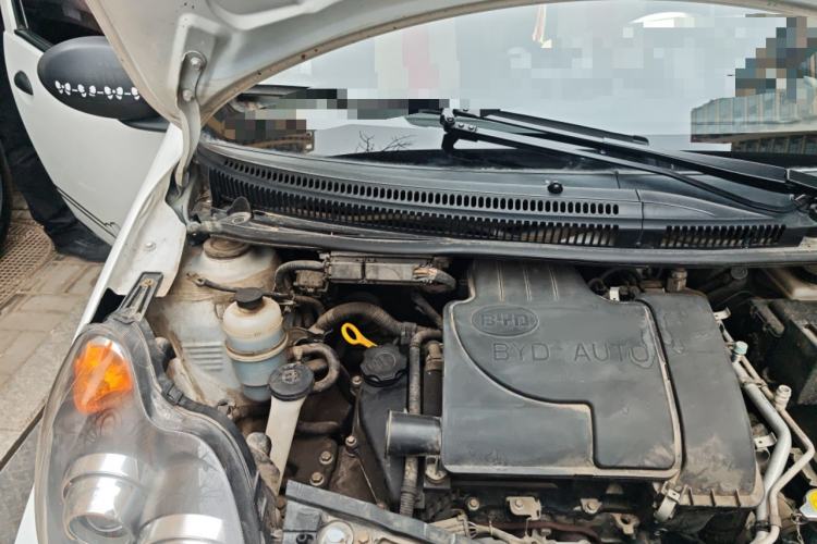 Used BYD F0 2015 1.0L AMT XuanKu Model Engine Bay Right