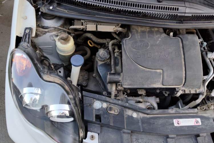 Used BYD F0 2015 1.0L AMT XuanKu Model Engine Bay Right