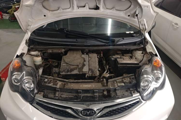 Used BYD F0 2015 1.0L AMT XuanKu Model Engine Bay