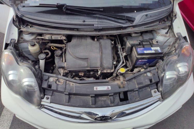 Used BYD F0 2015 1.0L AMT XuanKu Model Engine Bay