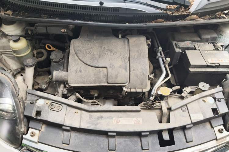 Used BYD F0 2015 1.0L AMT XuanKu Model Engine Bay