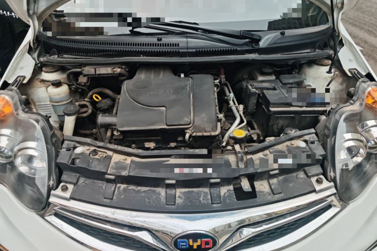 Used BYD F0 2015 1.0L AMT XuanKu Model Engine Bay