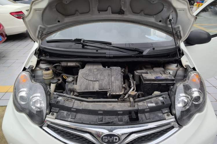 Used BYD F0 2015 1.0L AMT XuanKu Model Engine Bay
