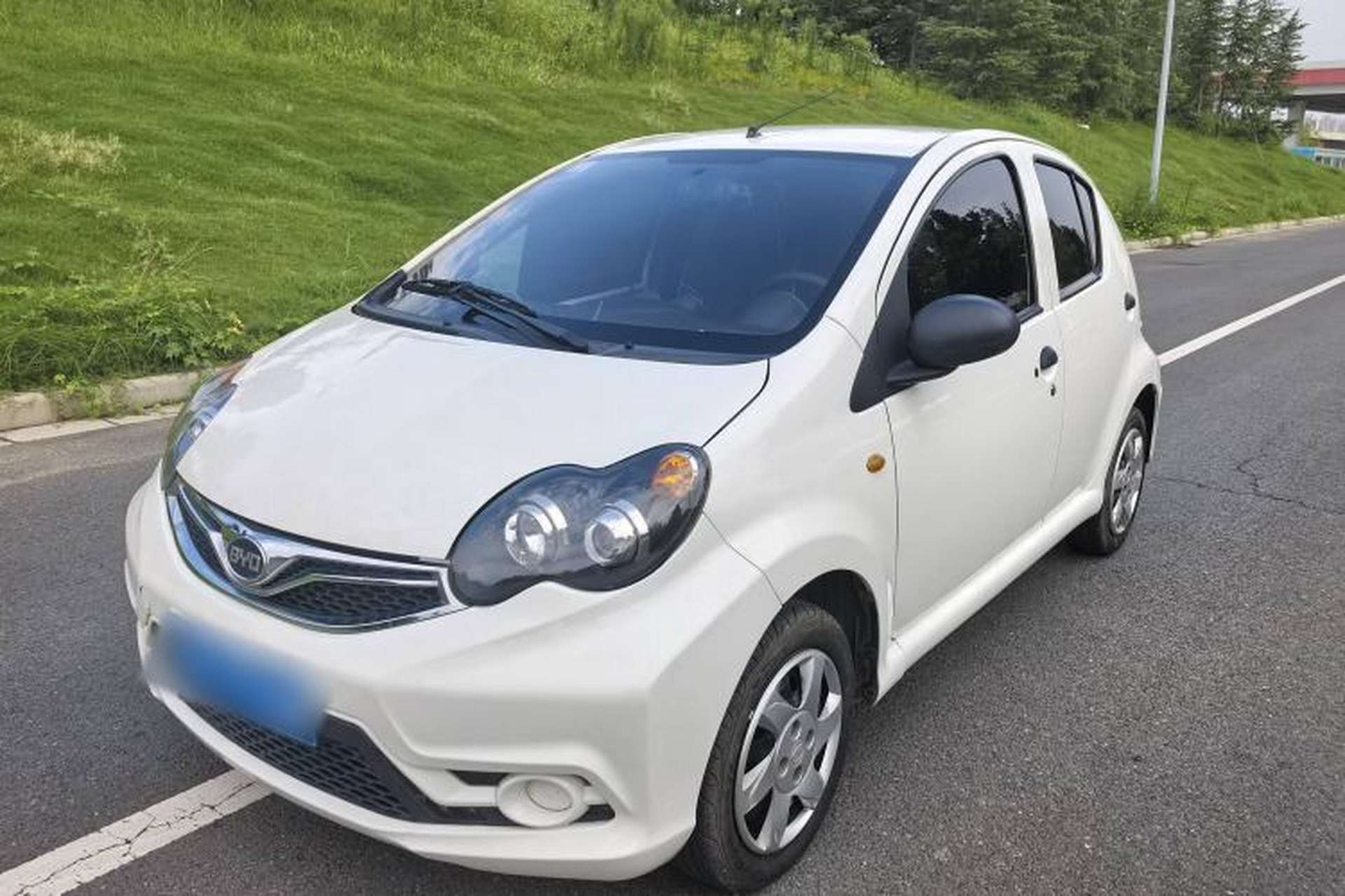 Used BYD F0 2015 1.0L XuanKu Model Front Left 45 Deg