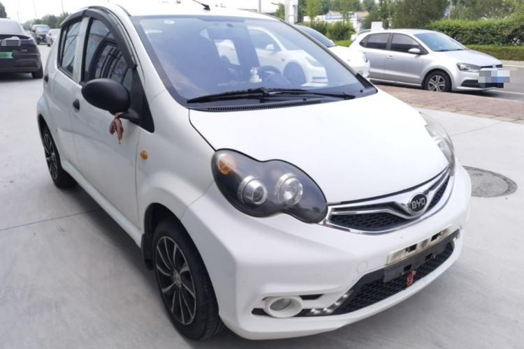 Used BYD F0 2015 1.0L XuanKu Model Front Right 45 Deg