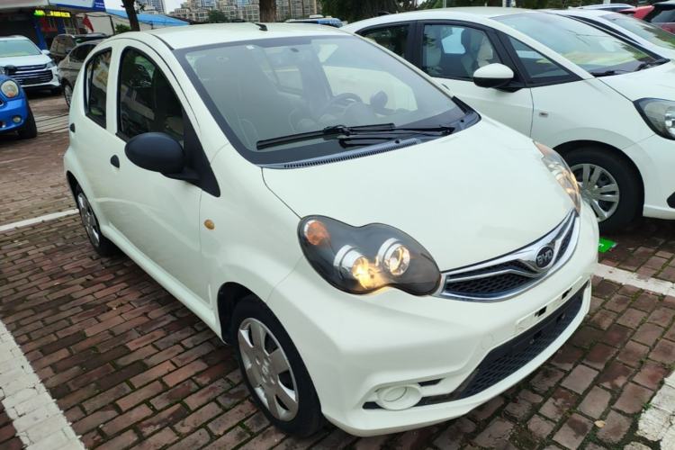 Used BYD F0 2015 1.0L AMT XuanKu Model Front Right 45 Deg