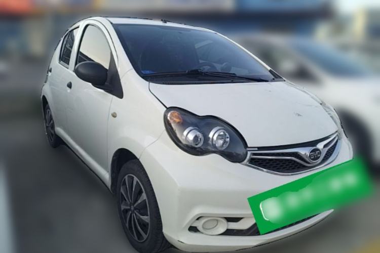 Used BYD F0 2015 1.0L AMT XuanKu Model Front Right 45 Deg
