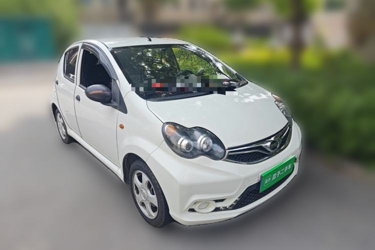 Used BYD F0 2015 1.0L AMT Joyful Cool Model Front Right 45 Deg