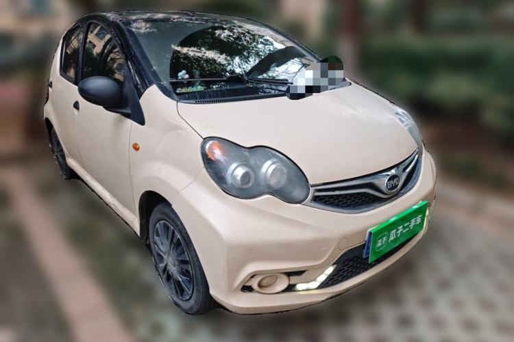 Used BYD F0 2015 1.0L AMT XuanKu Model Front Right 45 Deg