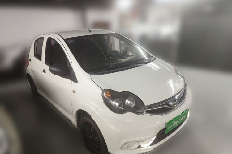 Used BYD F0 2015 1.0L AMT XuanKu Model Front Right 45 Deg