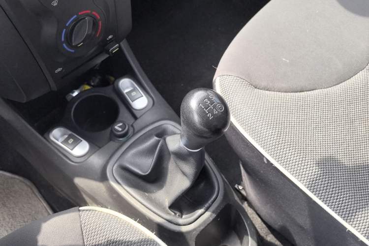 Used BYD F0 2015 1.0L Joyful Model Gear Lever