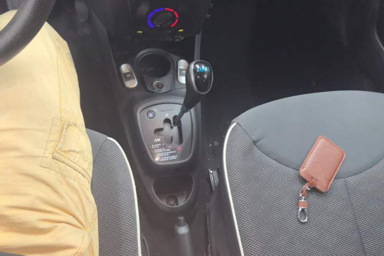 Used BYD F0 2015 1.0L AMT XuanKu Model Gear Lever