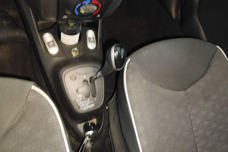 Used BYD F0 2015 1.0L AMT XuanKu Model Gear Lever