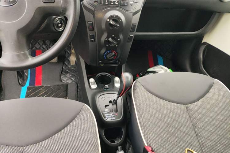 Used BYD F0 2015 1.0L AMT XuanKu Model Gear Lever