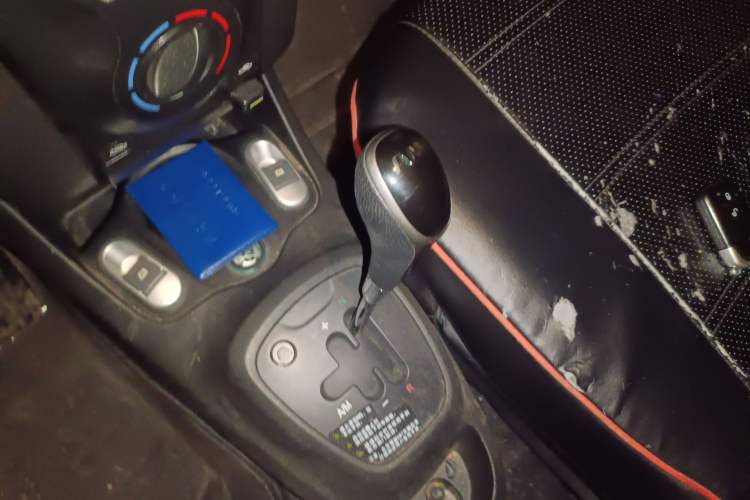 Used BYD F0 2015 1.0L AMT XuanKu Model Gear Lever