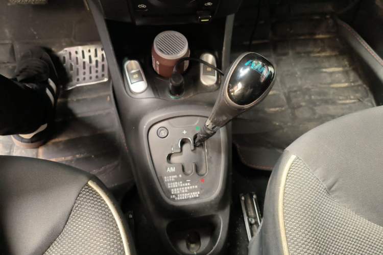 Used BYD F0 2015 1.0L AMT XuanKu Model Gear Lever