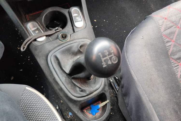 Used BYD F0 2015 1.0L Joyful Model Gear Lever