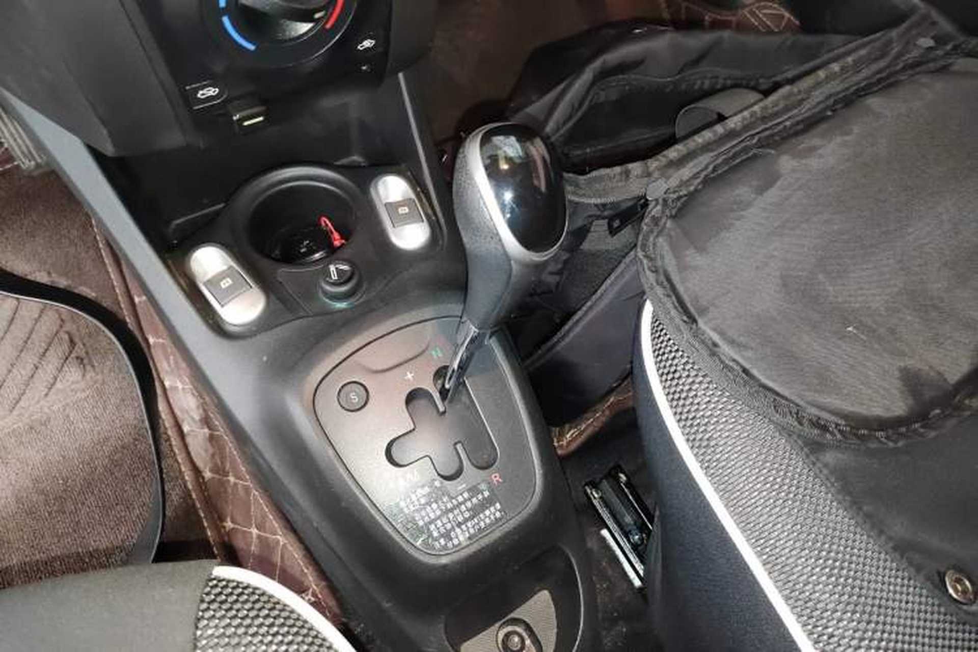 Used BYD F0 2015 1.0L AMT XuanKu Model Gear Lever