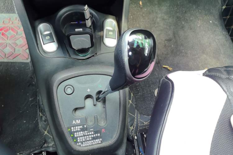 Used BYD F0 2015 1.0L AMT XuanKu Model Gear Lever
