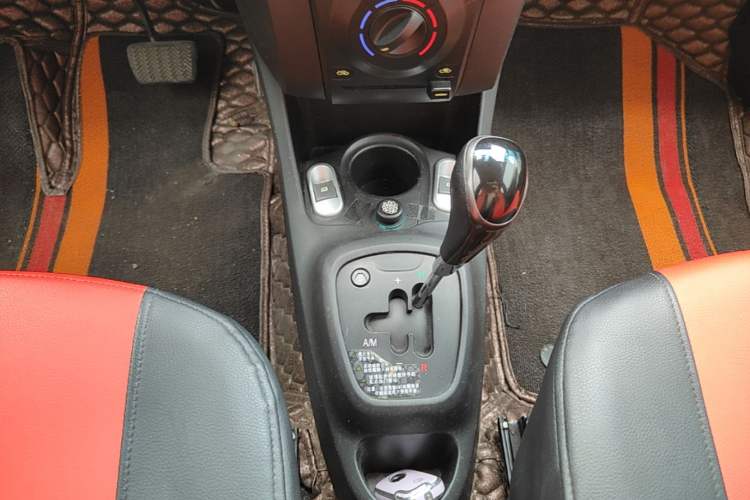 Used BYD F0 2015 1.0L AMT Joyful Cool Model Gear Lever