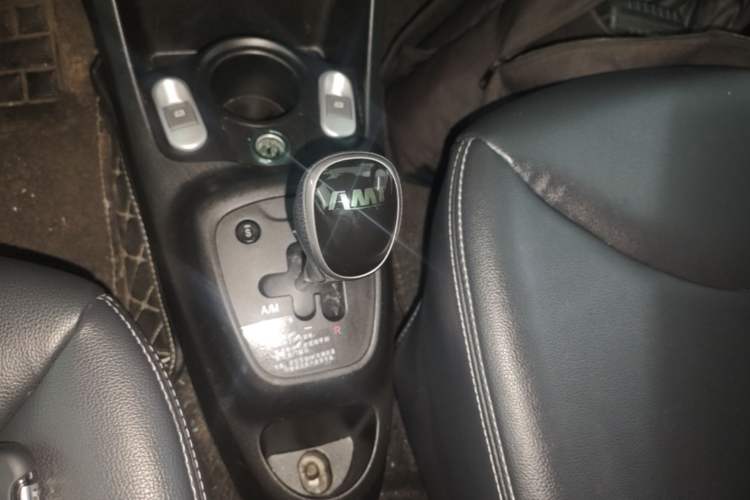 Used BYD F0 2015 1.0L AMT XuanKu Model Gear Lever