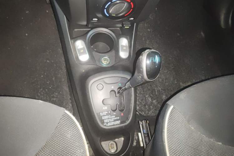 Used BYD F0 2015 1.0L AMT XuanKu Model Gear Lever