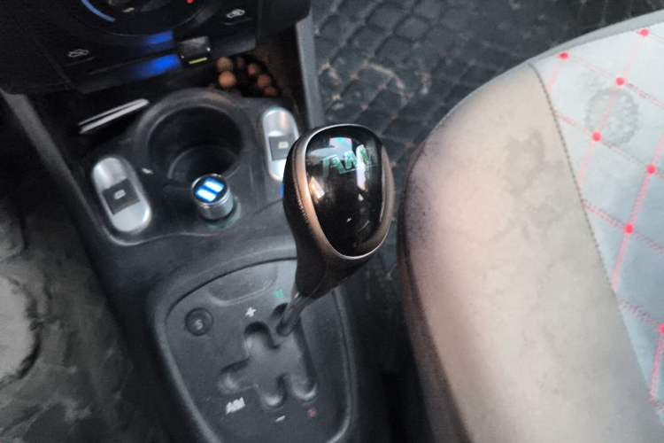Used BYD F0 2015 1.0L AMT XuanKu Model Gear Lever