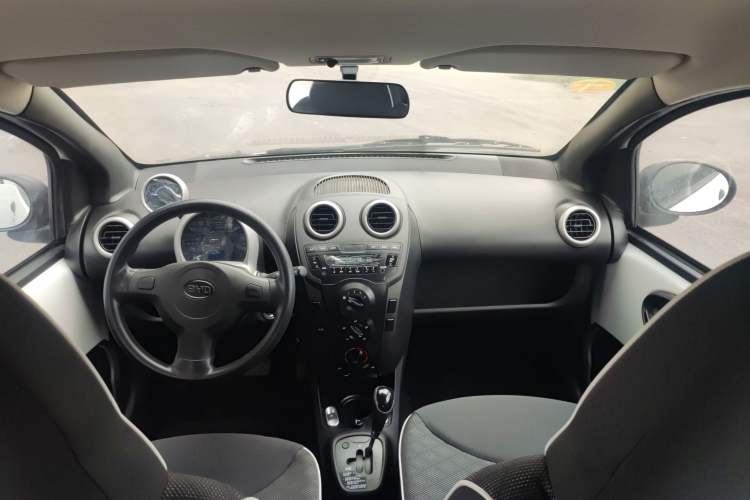 Used BYD F0 2015 1.0L AMT XuanKu Model Headliner