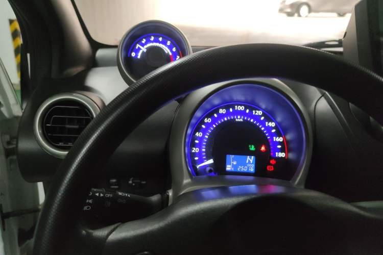 Used BYD F0 2015 1.0L AMT XuanKu Model Instrument Cluster