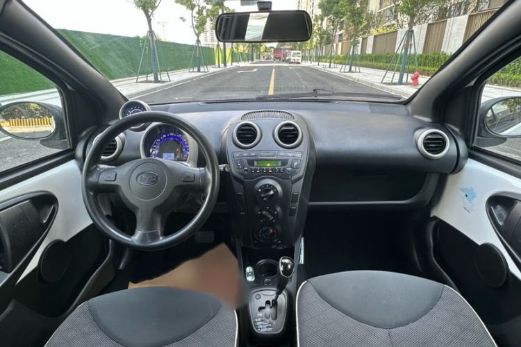 Used BYD F0 2015 1.0L AMT XuanKu Model Interior 1