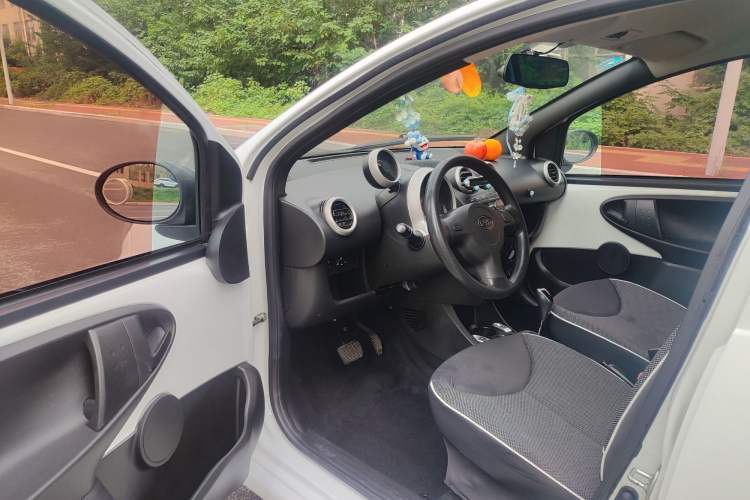 Used BYD F0 2015 1.0L AMT XuanKu Model Interior 1
