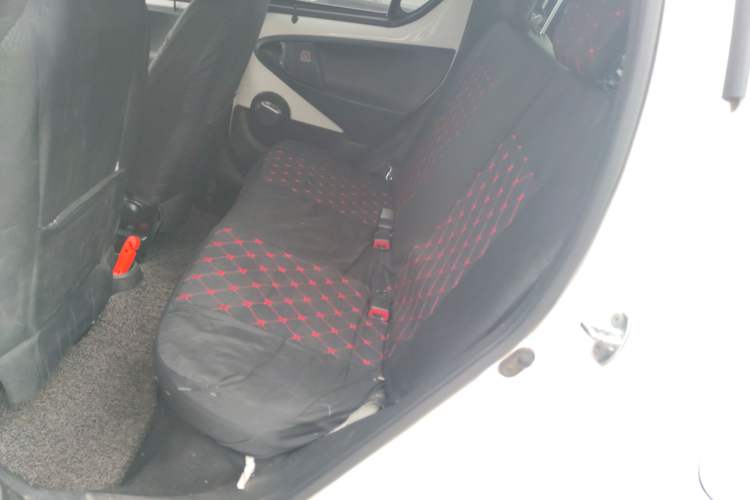 Used BYD F0 2015 1.0L AMT XuanKu Model Interior 1