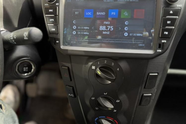 Used BYD F0 2015 1.0L XuanKu Model Interior 1