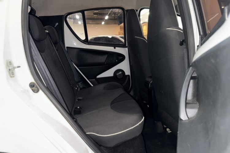 Used BYD F0 2015 1.0L AMT XuanKu Model Interior 10